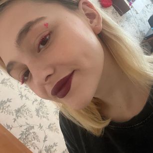 Model - LucyGoldi ass