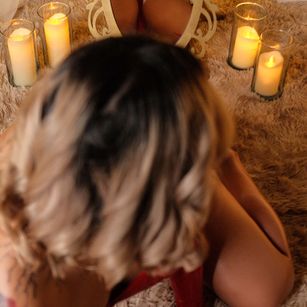 Model - abbyoficial masturbation