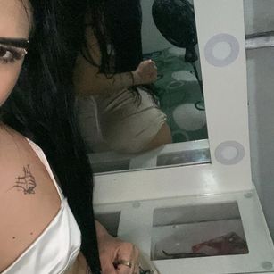 Model - CATALINA SANTANA young