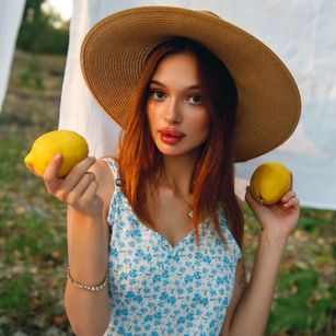 Model - KylieMiers stockings