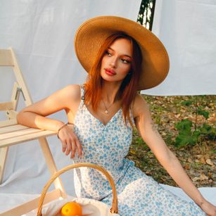 Model - KylieMiers legs