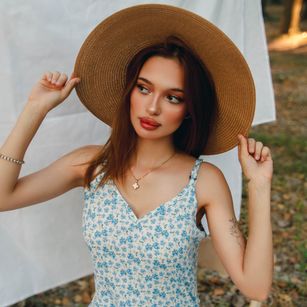 Model - KylieMiers striptease