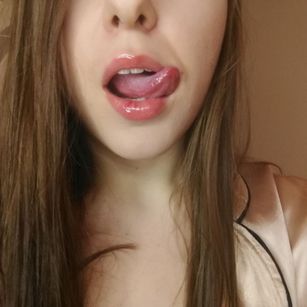 Model - Miss Viola bodyart