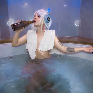 Model - QTtangerinn squirt