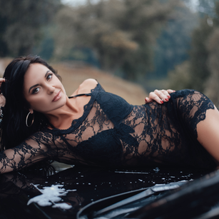 Model - Chanel clever