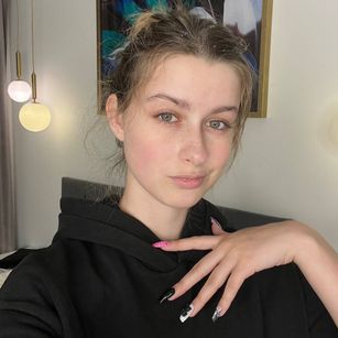 Model - Lika student