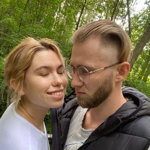 Model - Steve and Emi sexy