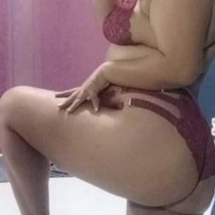 Model - NicolleRose latina