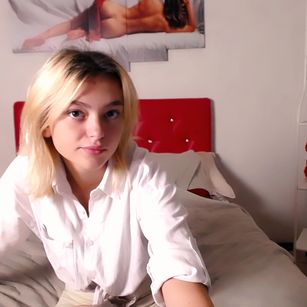 Model - LucyGoldi sph