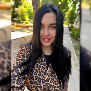 Model - YummyMari beautiful