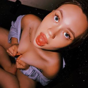 Model - Trisha pussy