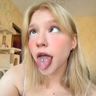 Model - Sonya lovely