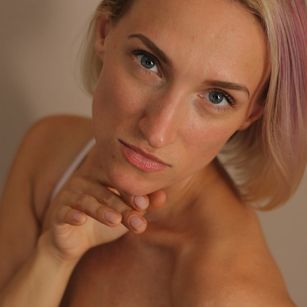 Model - Uma dirtytalk