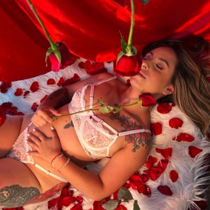 Model - April Stone anal