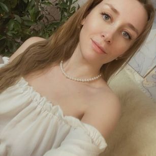 Model - your stunning Eva cum