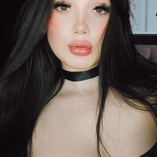 Model - EmilyPrada fingering