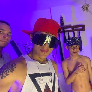 Model - ELIAM LIAN AND BRANDON dildo