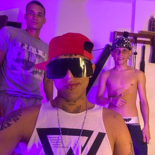 Model - ELIAM LIAN AND BRANDON dildo