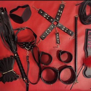 Model - ELIAM LIAN AND BRANDON dildo