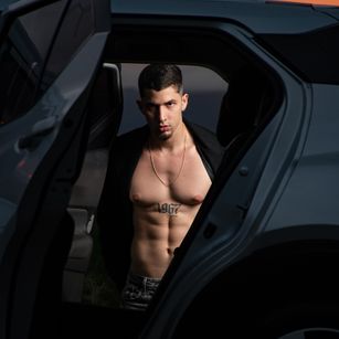 Model - CamiloAlvarezz young