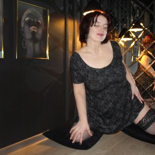 Model - Ellen roleplay