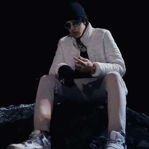 Model - Rich Ssin cum