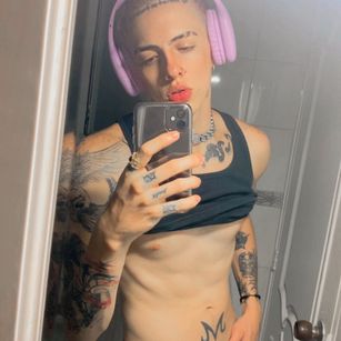 Model - Rich Ssin skinny