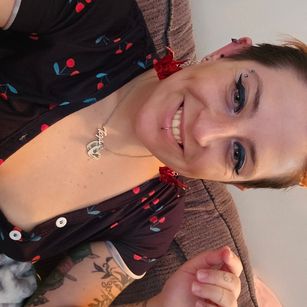 Model - Pixie Blossom xoxo dyedhair