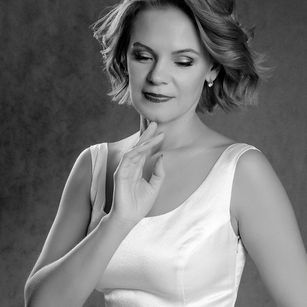 Model - EllaMilf passionate