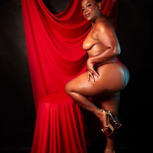 Model - AshanttyGatte anal