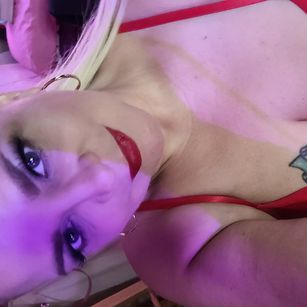 Model - Vixxie360 mature