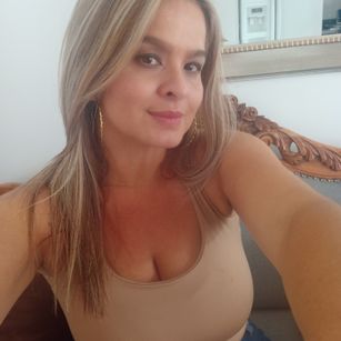 Model - Lauren Duncan milf