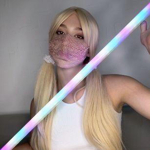 Model - Girl_in_Mask atletic