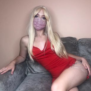 Model - Girl_in_Mask foot