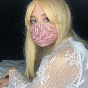 Model - Girl_in_Mask natural