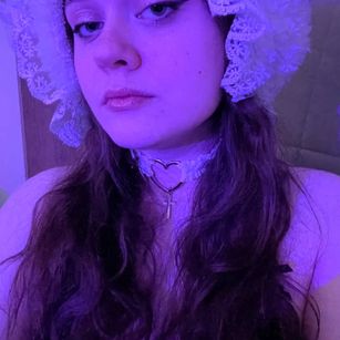 Model - Felise_Jones heels