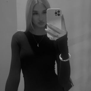 Model - DangerBella sexy