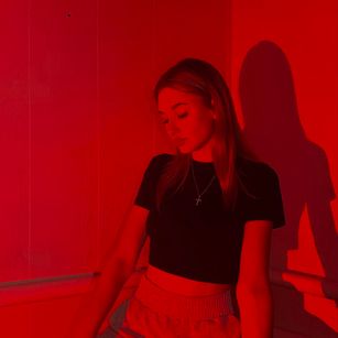 Model - DangerBella 18