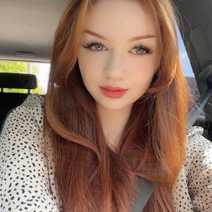 Model - Jia Lissa dildo