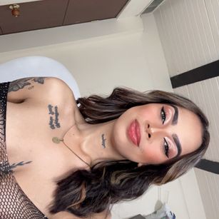 Model - Andrea young