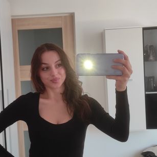 Model - Courtney joi