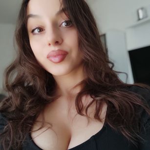 Model - Courtney sph