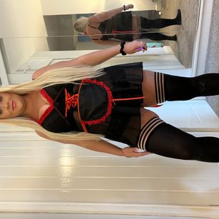 Model - x_naughty_jodie_x pussy