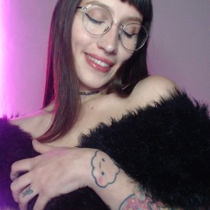 Model - Your Melody JOI