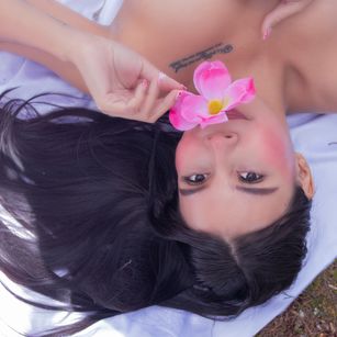 Model - LiaMontes bigboobs