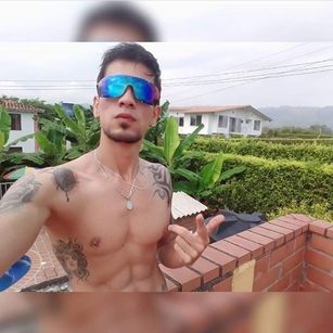 Model - Luckysex bigcock