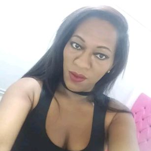 Model - kristalLawren01 dirty