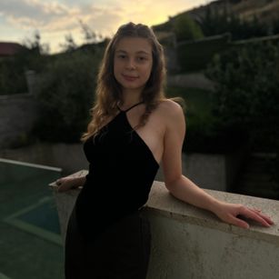 Model - Anna Siren dirtytalk