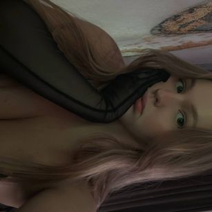 Model - Lyla bigboobs