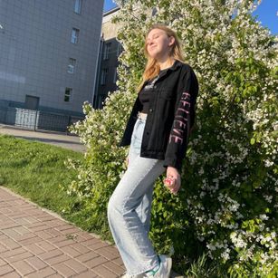 Model - Anna Carson mistress